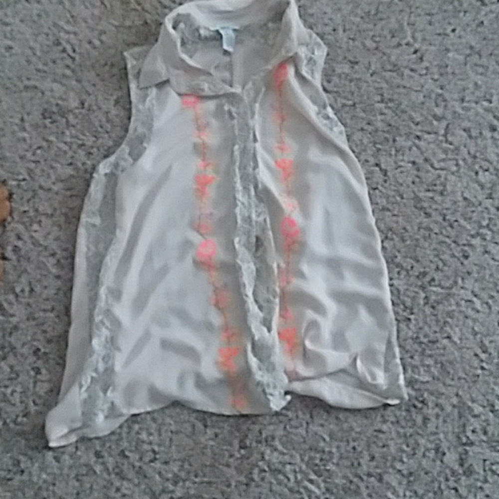 Button down vest